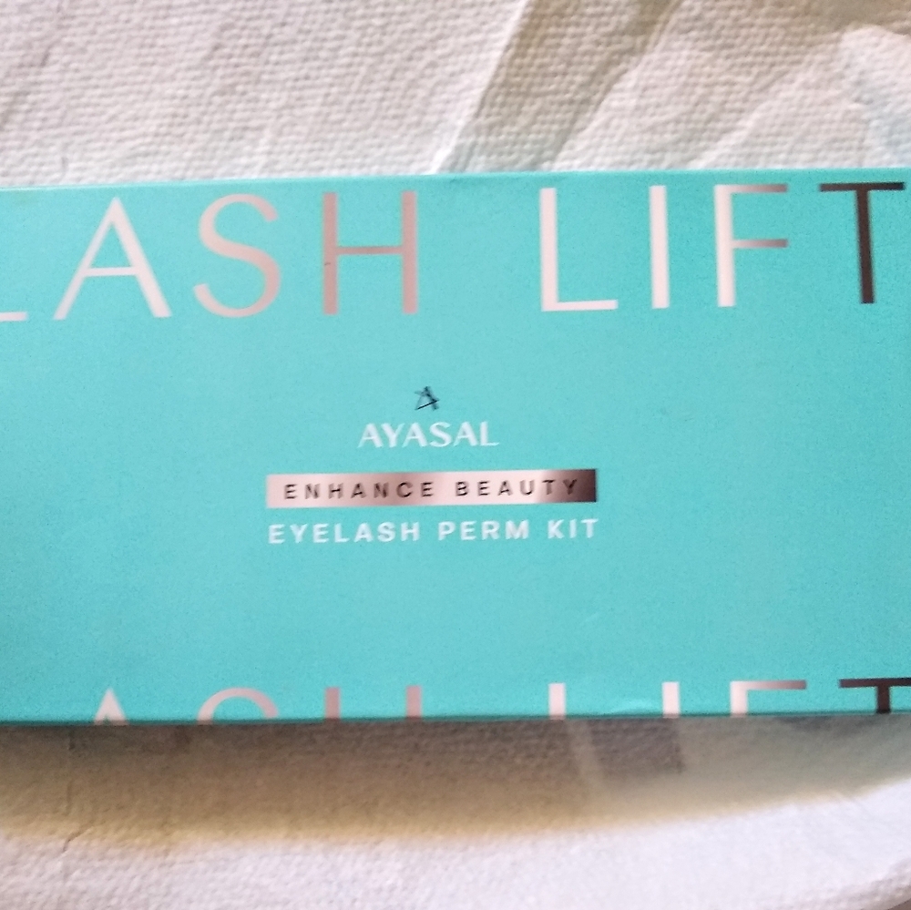 Lash lift eyelash perm kit ON HOLD
